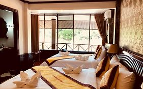 โรงแรมเมอร์รี่ ริเวอร์ไซด์
